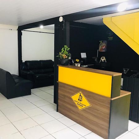 Hostel Banana House بومبينهاس المظهر الخارجي الصورة
