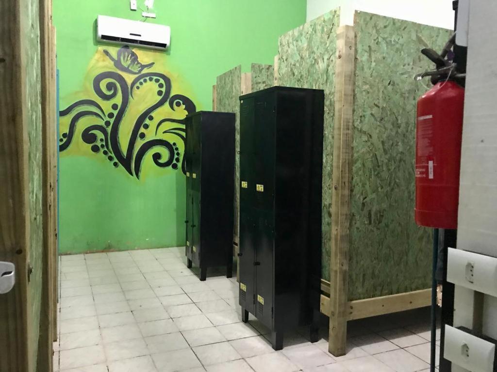 Hostel Banana House بومبينهاس المظهر الخارجي الصورة