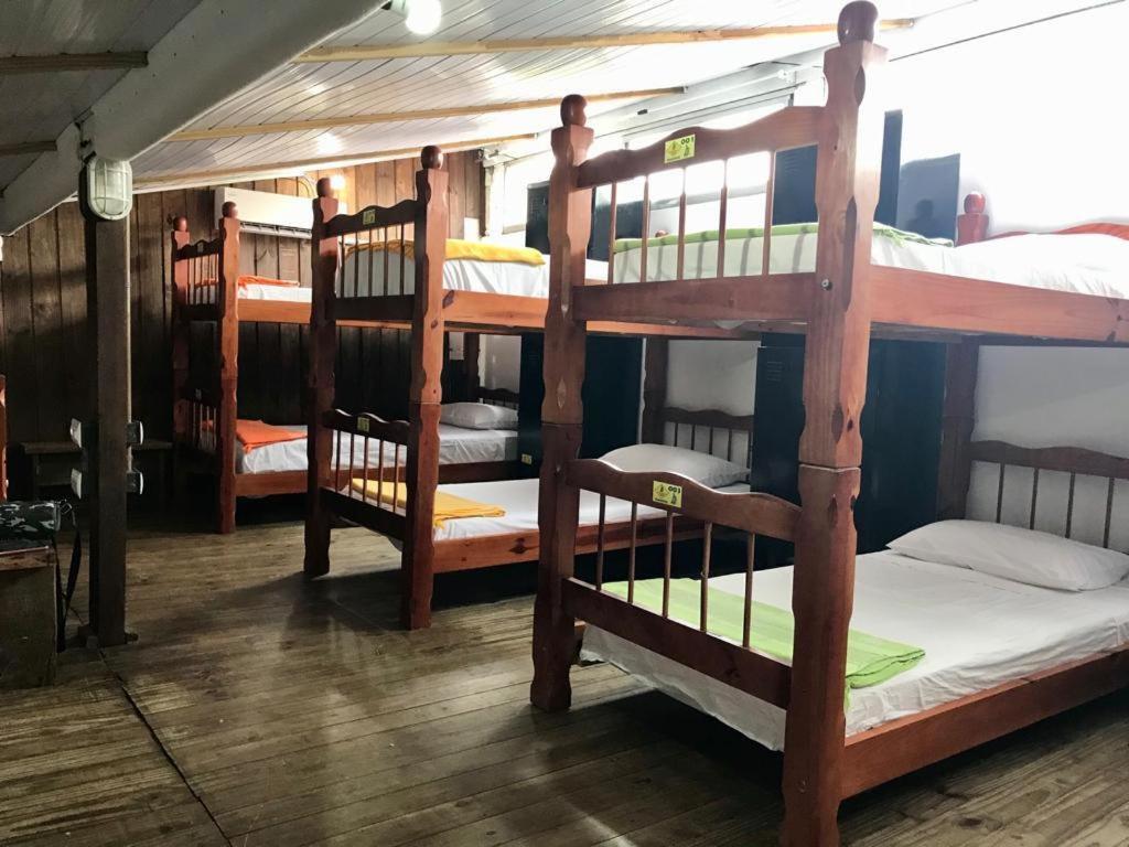 Hostel Banana House بومبينهاس المظهر الخارجي الصورة